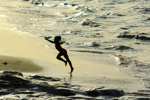 Bahamian Tales: The girl who dances with the sea , Photography - Alessandro Sarno, alimitlessworld